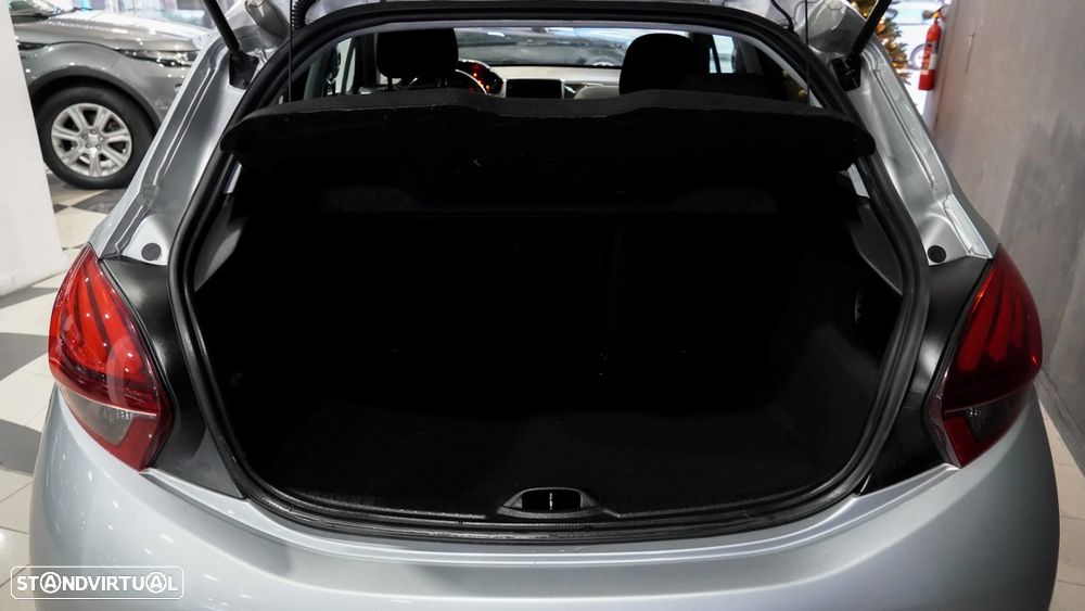 Peugeot 208 1.2 PureTech Style - 26