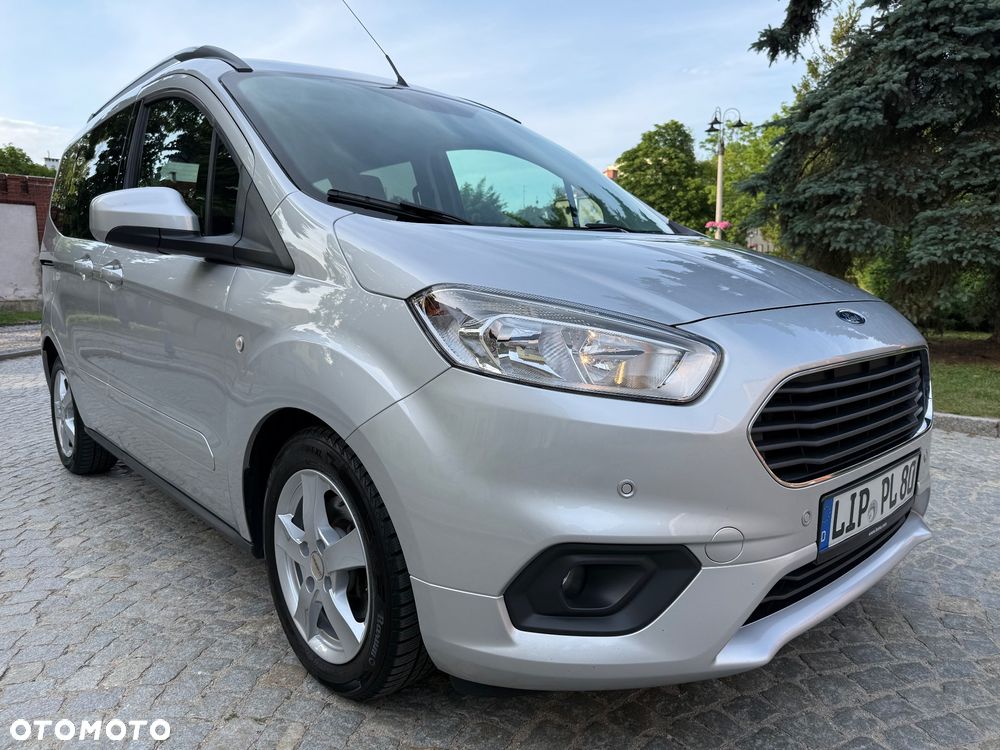Ford Tourneo Courier 1.5 TDCi S&S Titanium - 9