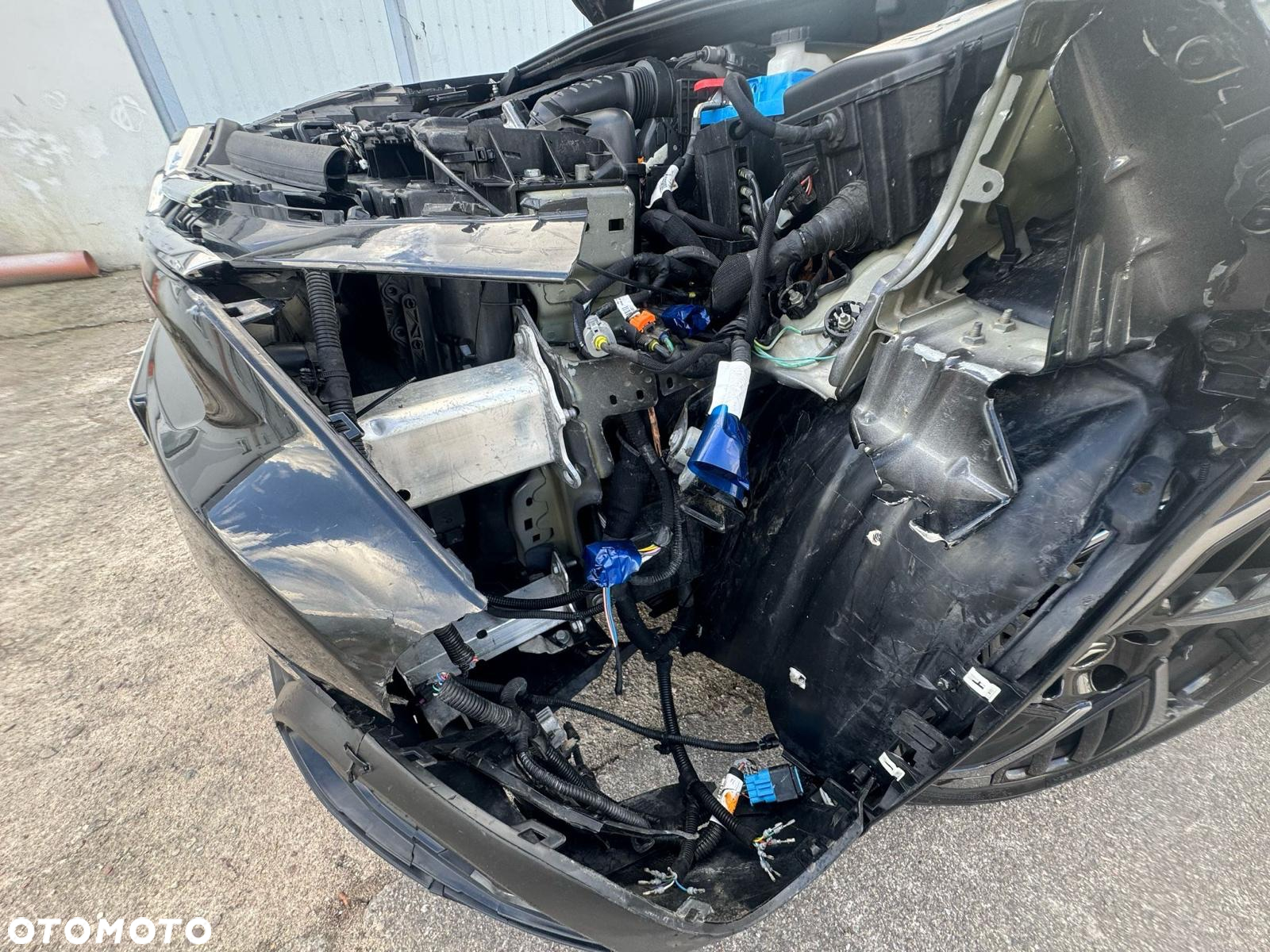 Citroën C4 BlueHDi 130 Stop&Start EAT8 SHINE - 10