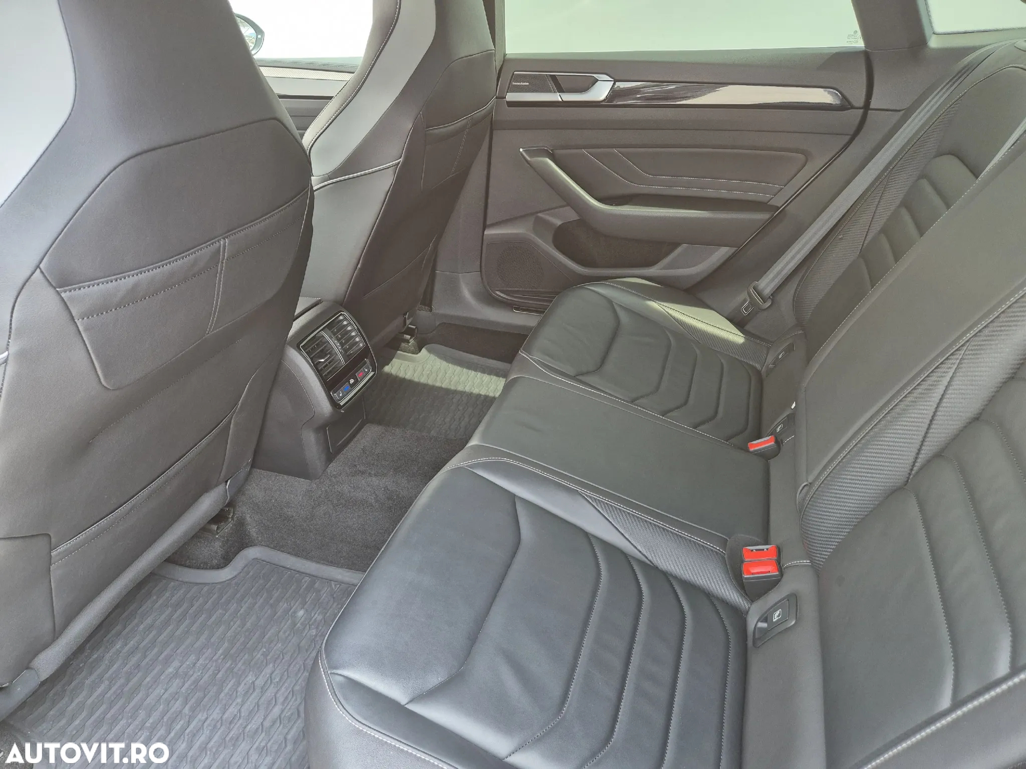 Volkswagen ARTEON SB 2.0 TDI 4Motion DSG R-Line - 13