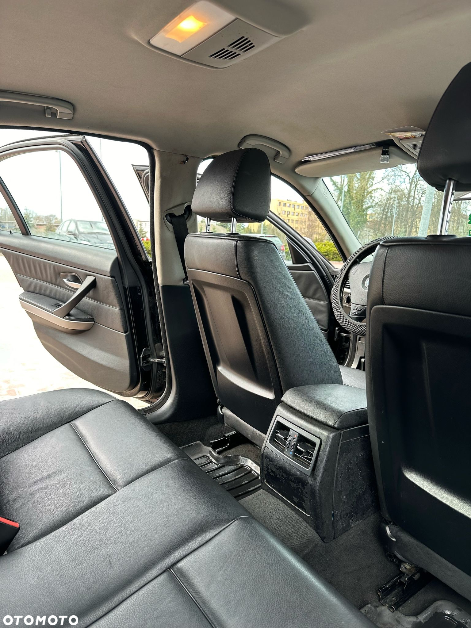 BMW Seria 3 318i - 13