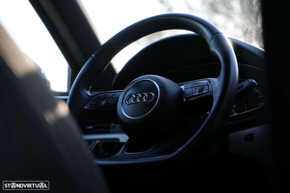 Audi A4 Avant 40 TDI quattro S tronic advanced - 30