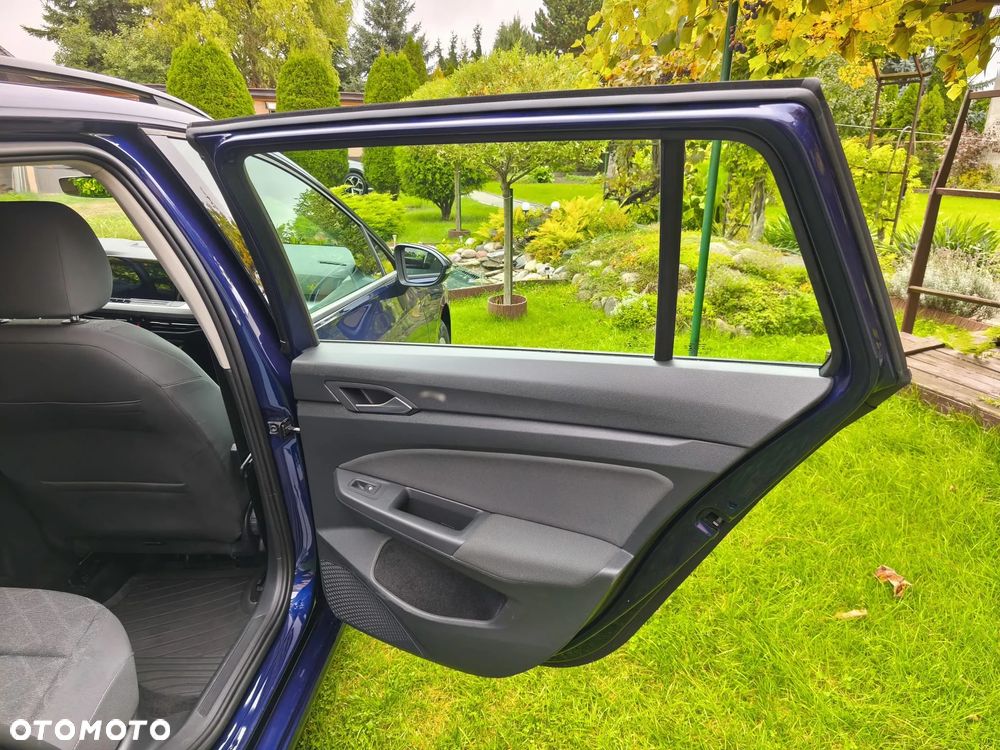 Volkswagen Golf 2.0 TDI Life - 23