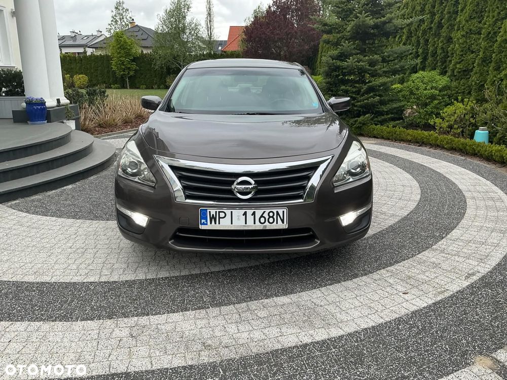 Nissan Altima - 3
