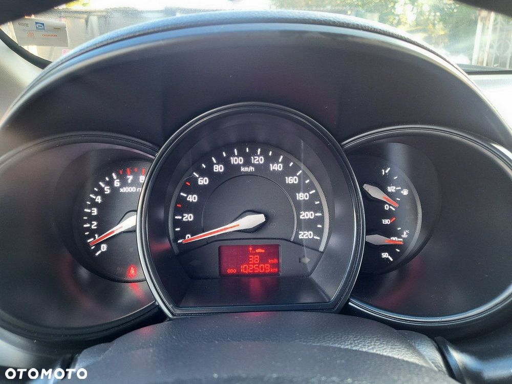 Kia Rio - 34