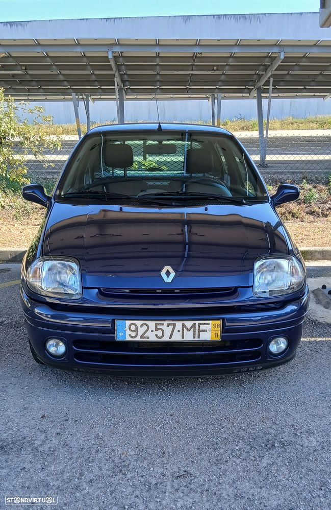 Renault Clio 1.9 D RXE - 3