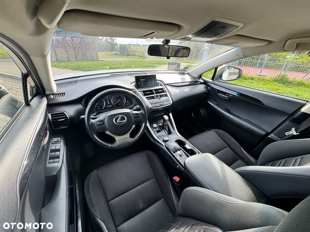 Lexus NX 300h Elite 2WD - 10