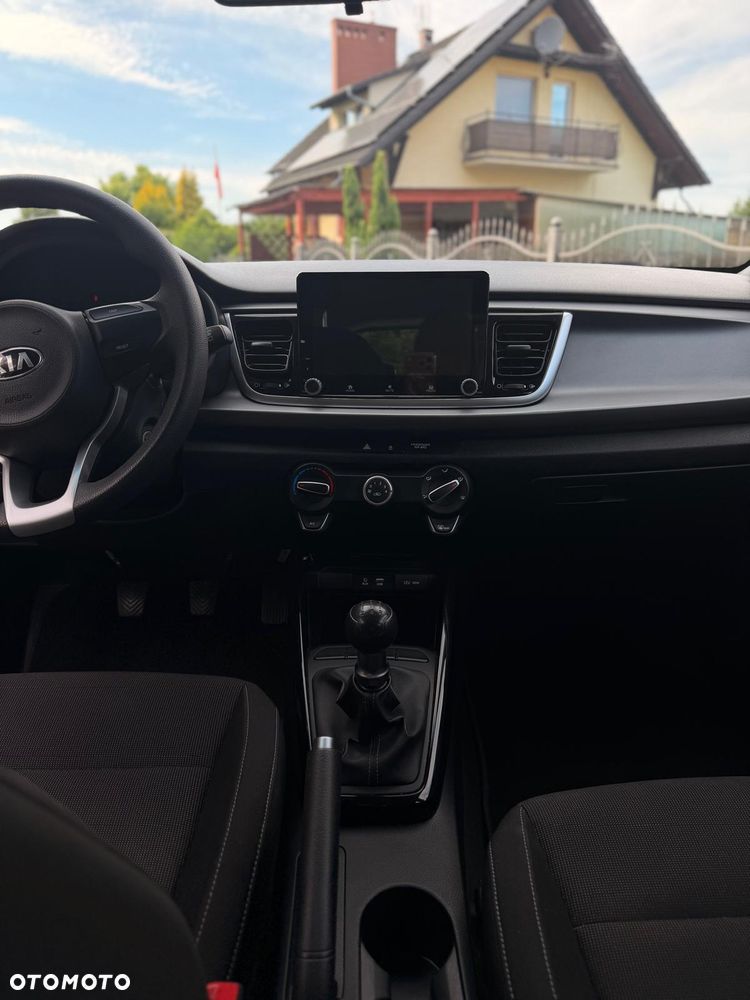 Kia Rio 1.2 Business Line Plus - 10