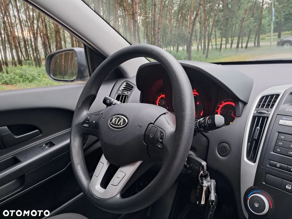 Kia Ceed 1.4 Comfort + - 16