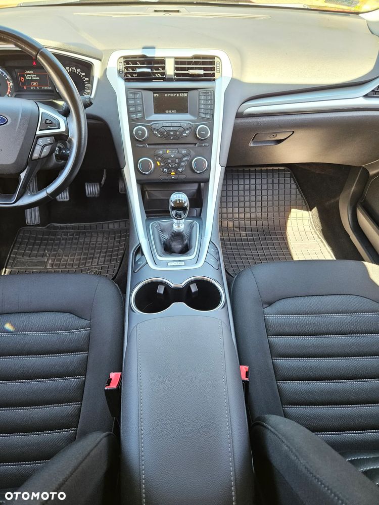 Ford Mondeo 1.5 EcoBoost Ambiente Plus - 22