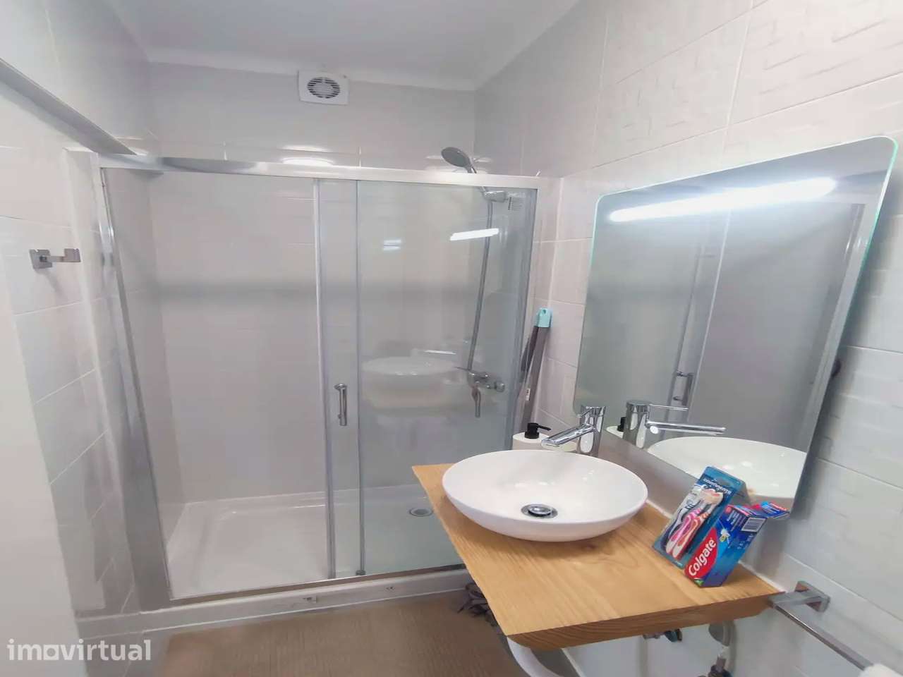 Apartamento T0 em Cedofeita - Grande imagem: 2/17