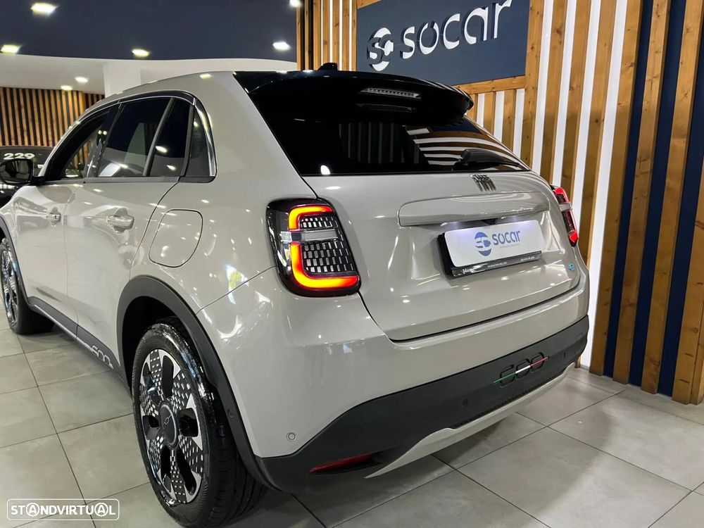Fiat 600e 54 kWh La Prima - 8