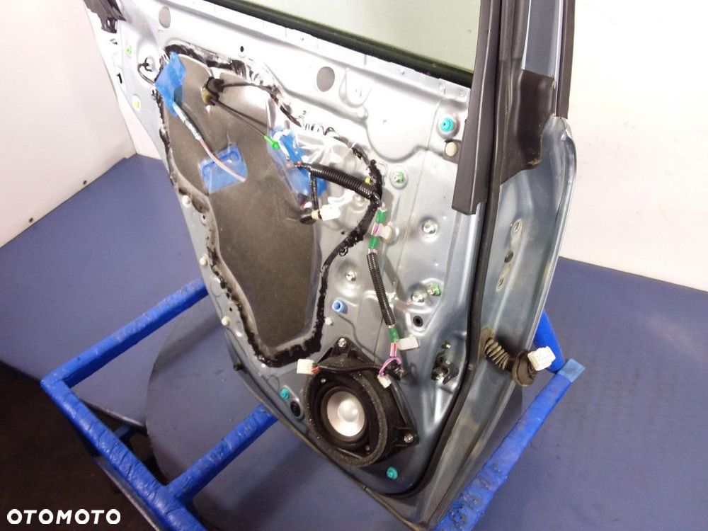 LEXUS IS II DRZWI TYŁ LEWE  8R6 - 5