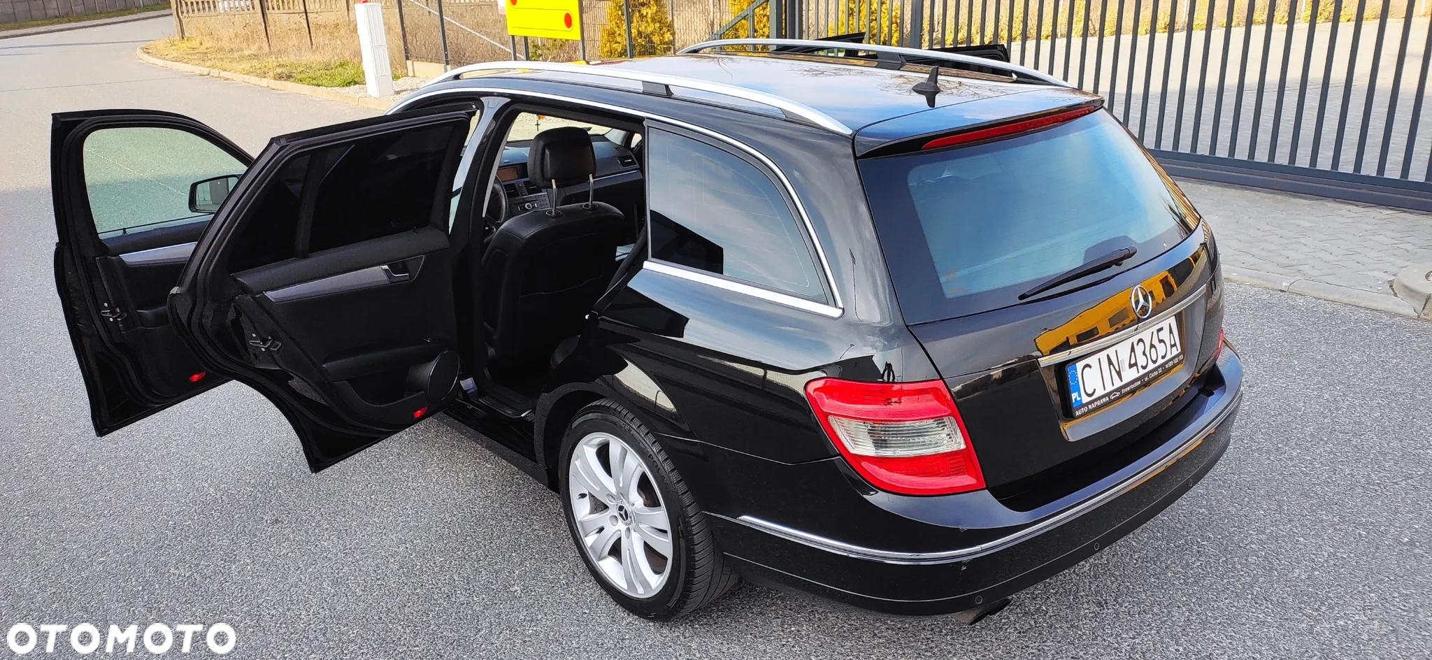 Mercedes-Benz Klasa C 180 T CGI Automatik BlueEFFICIENCY Avantgarde - 15