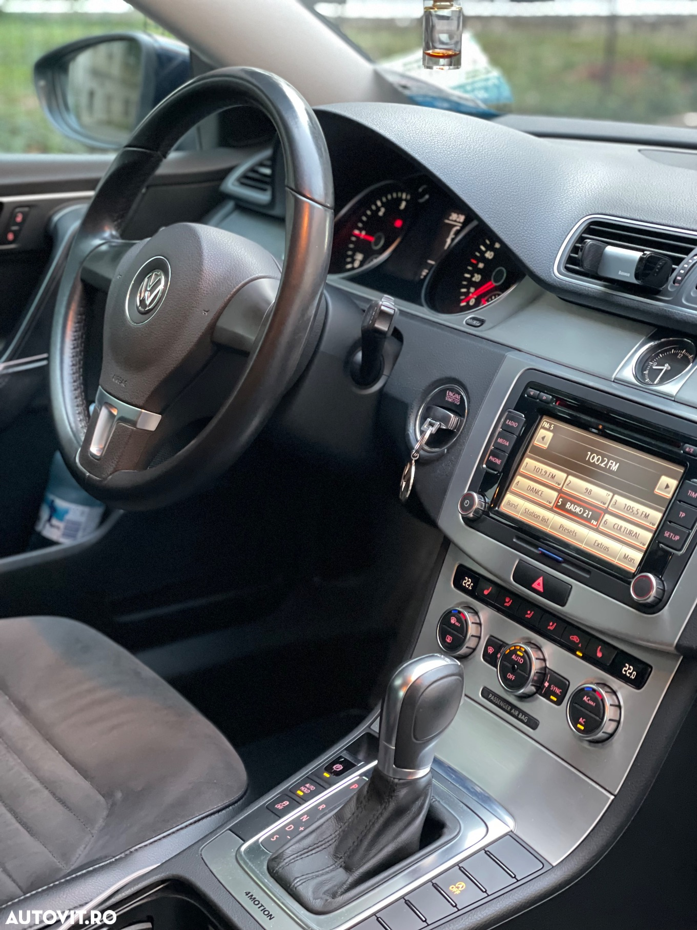 Volkswagen Passat - 19