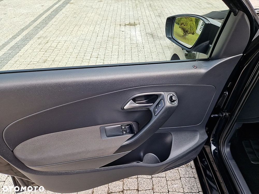 Volkswagen Polo 1.2 Blue Motion Technology Team - 19