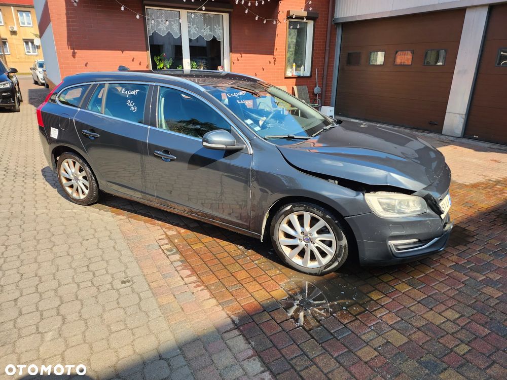 Volvo V60 D4 Geartronic Summum - 2