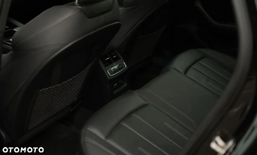 Audi A4 Limousine - 17