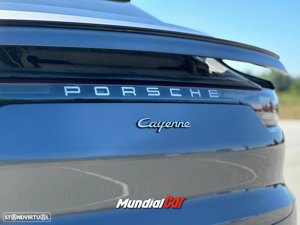 Porsche Cayenne Coupé E-Hybrid - 36