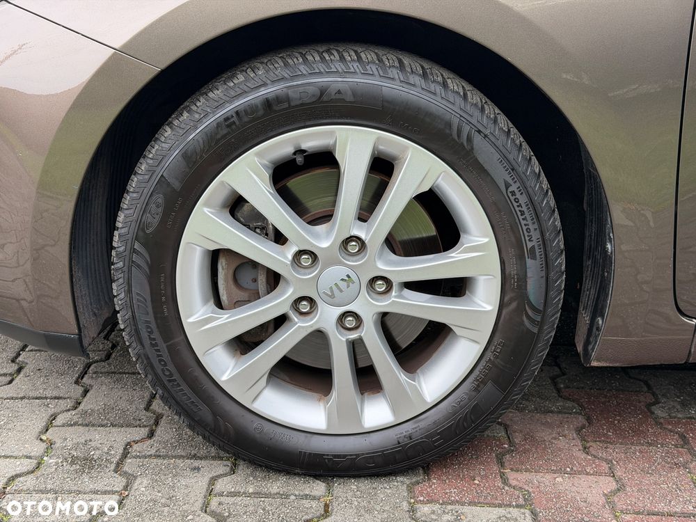 Kia Ceed 1.6 GDI XL - 12