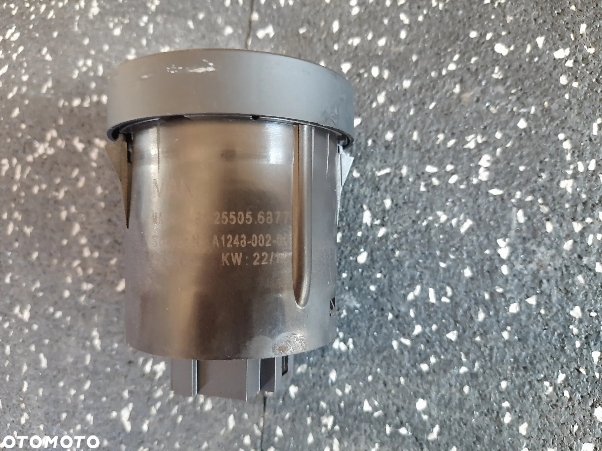 # MAN TGX EURO 6 LIFT PRZEŁĄCZNIK WŁĄCZNIK ŚWIATEŁ 81255056877 81.25505-6877 - 3