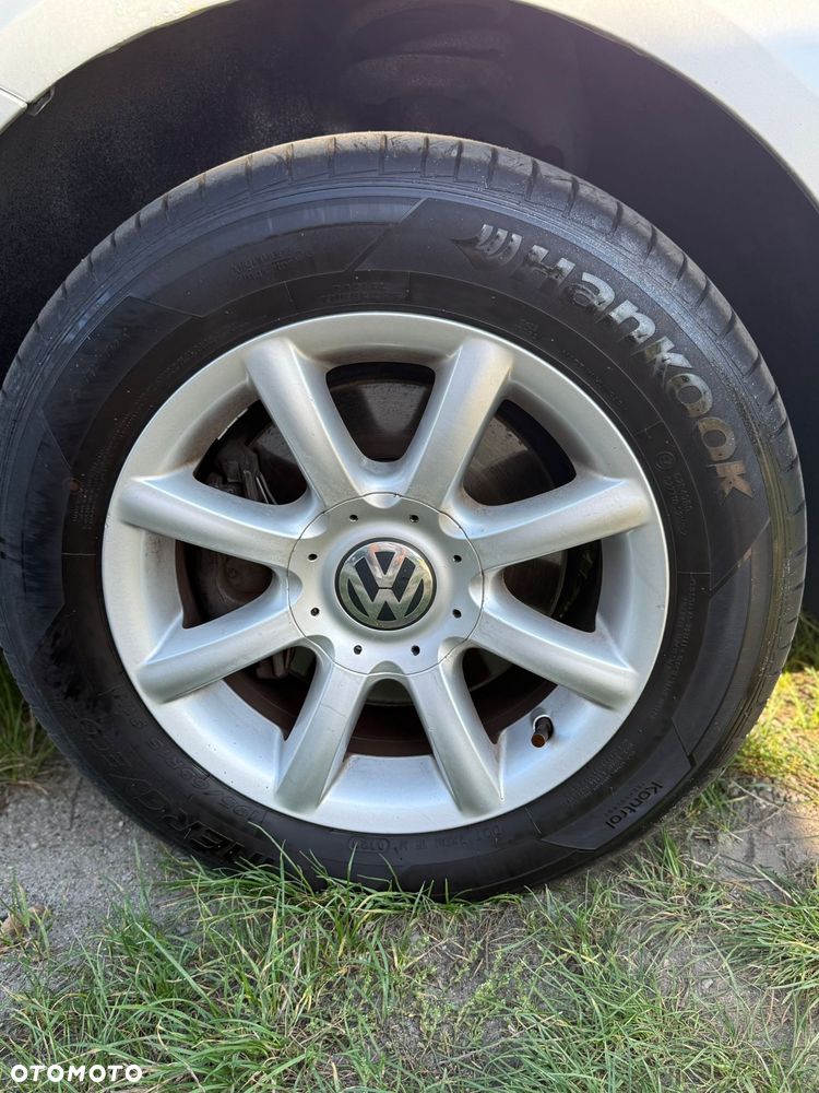 Volkswagen Touran 1.9 TDI DPF BlueMot Conceptline - 22