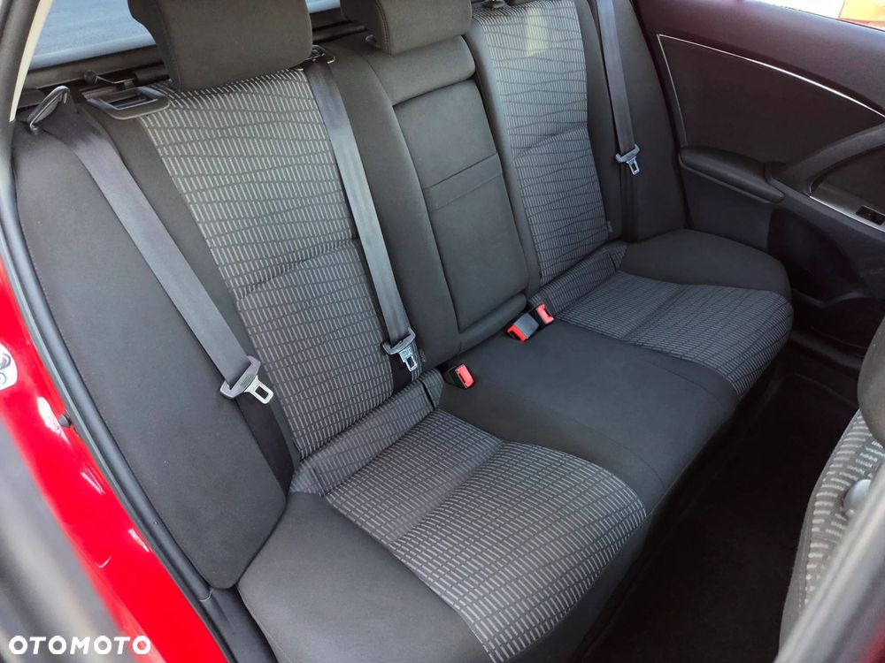 Toyota Avensis 1.6 Edition - 11