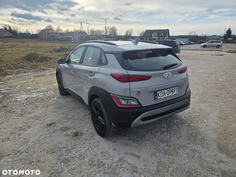 Hyundai Kona - 12