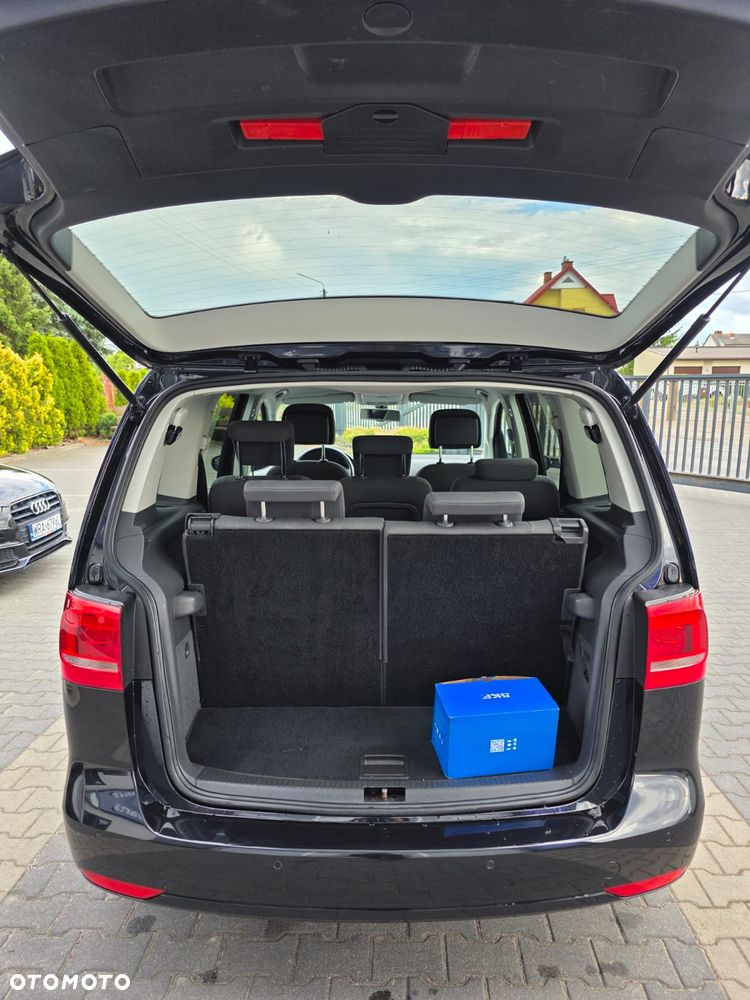 Volkswagen Touran 1.6 TDI DPF BlueMotion Technology Comfortline - 16