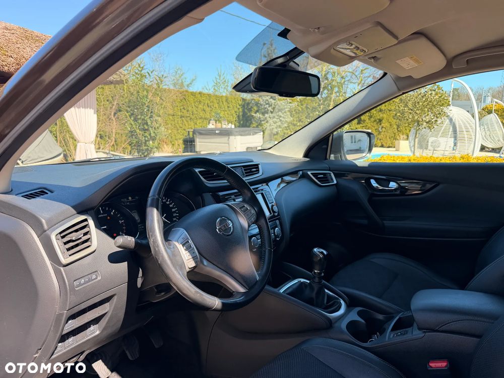 Nissan Qashqai 1.6 DCi N-Connecta - 12