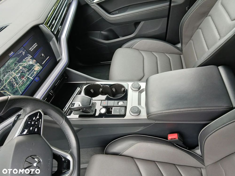 Volkswagen Touareg 3.0 V6 TDI 4Motion R-Line - 13