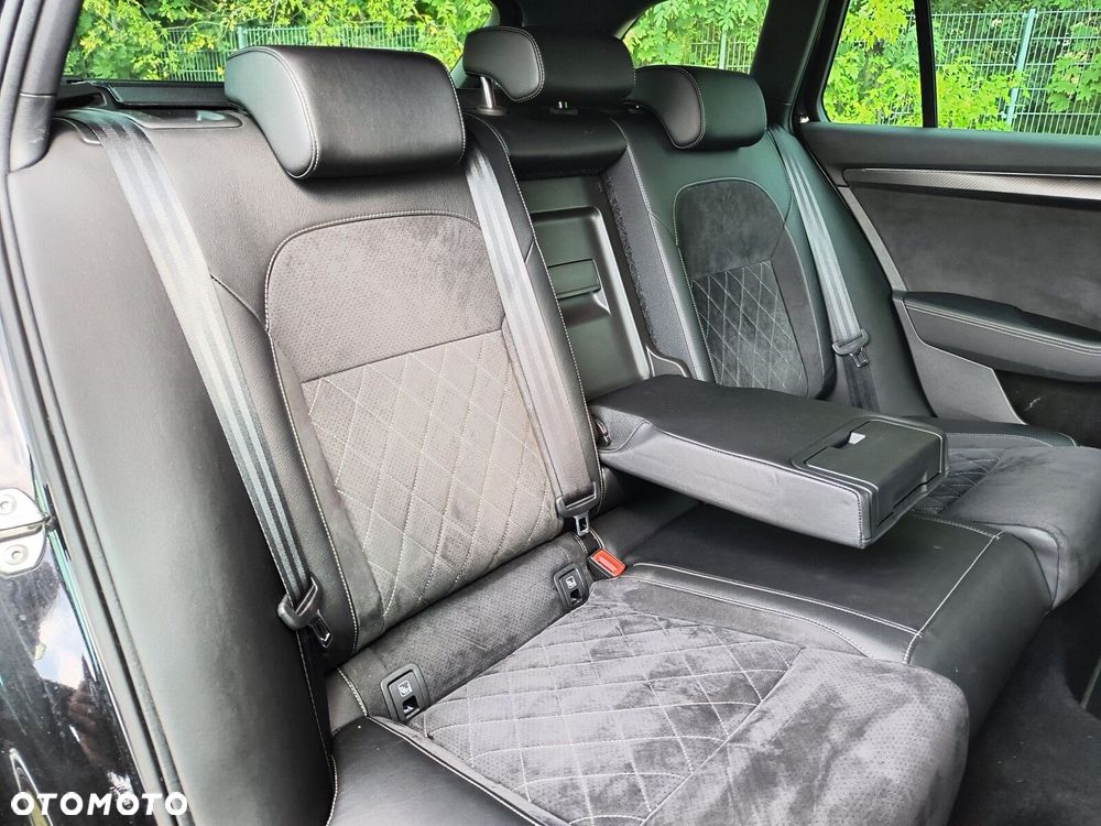 Skoda Superb 2.0 TDI SCR Sportline DSG - 19