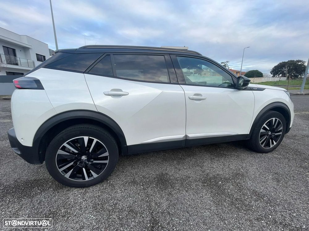 Peugeot 2008 PureTech 155 EAT8 GT Pack - 11