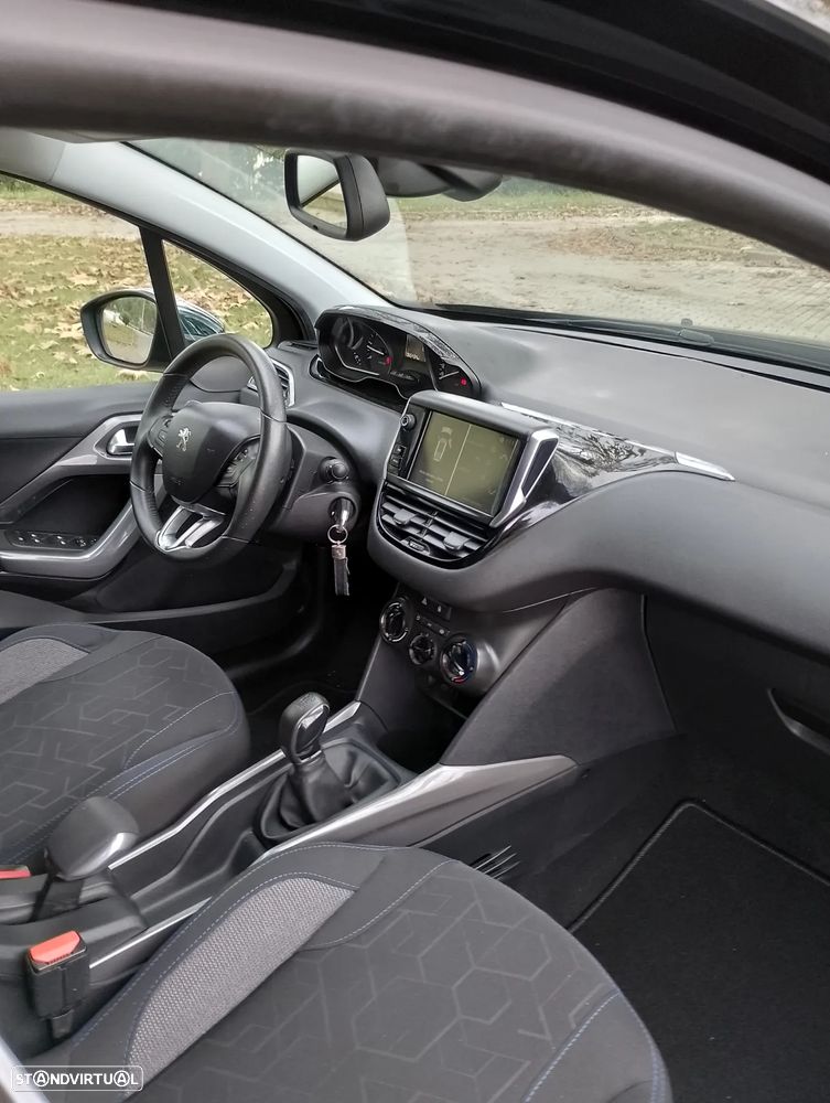 Peugeot 2008 1.6 BlueHDi Style - 8