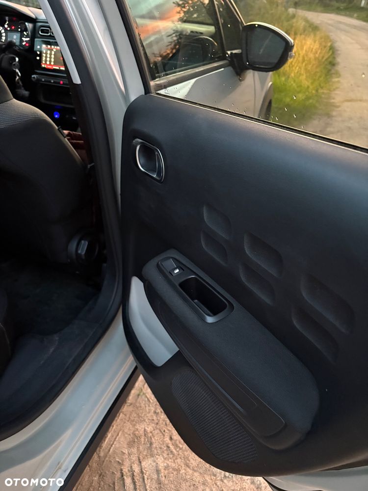 Citroën C3 1.2 PureTech Shine - 34