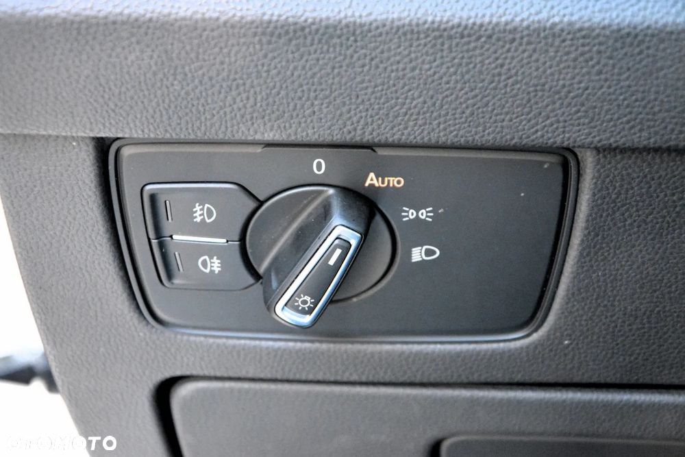 Volkswagen Passat 2.0 TSI Elegance DSG - 22