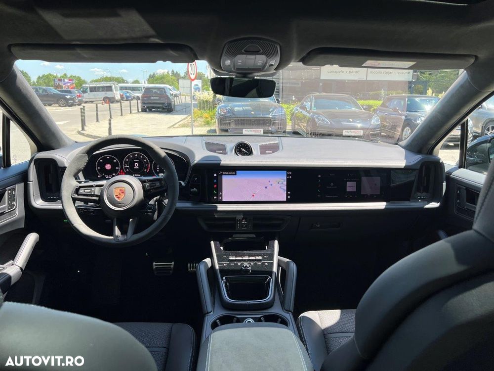 PORSCHE Cayenne Coupe 2026 — imagine 12