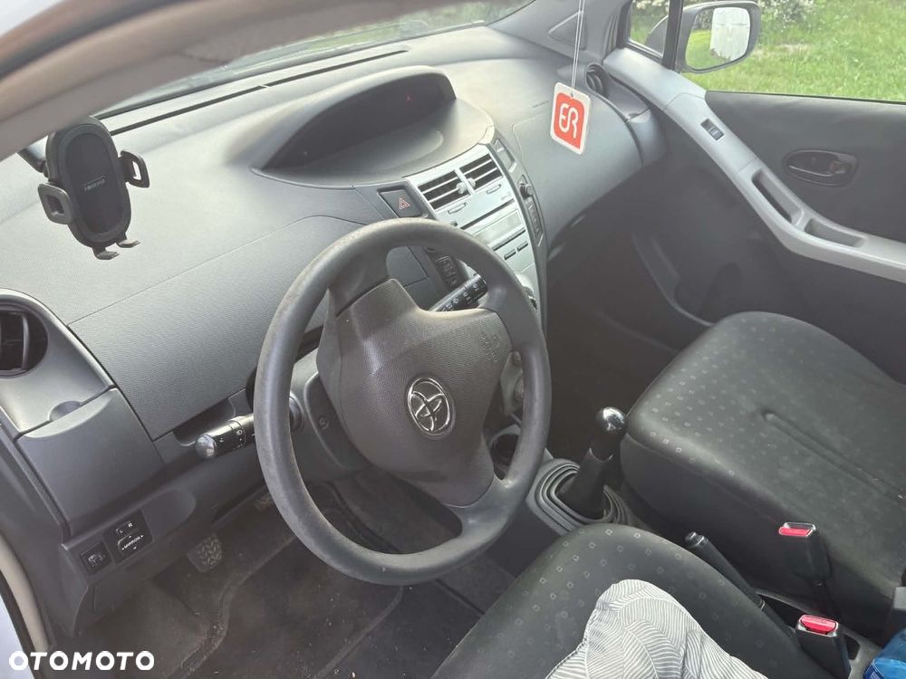 Toyota Yaris 1.4 D-4D Terra - 8