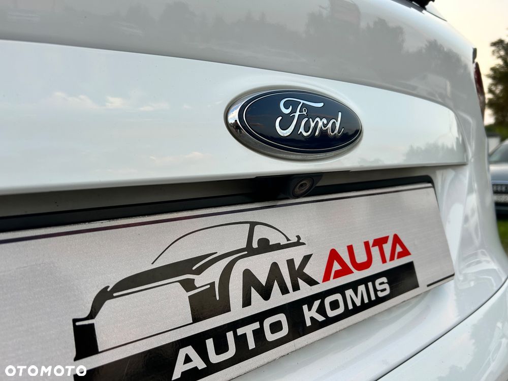 Ford Kuga 2.0 TDCi 2x4 Titanium - 24