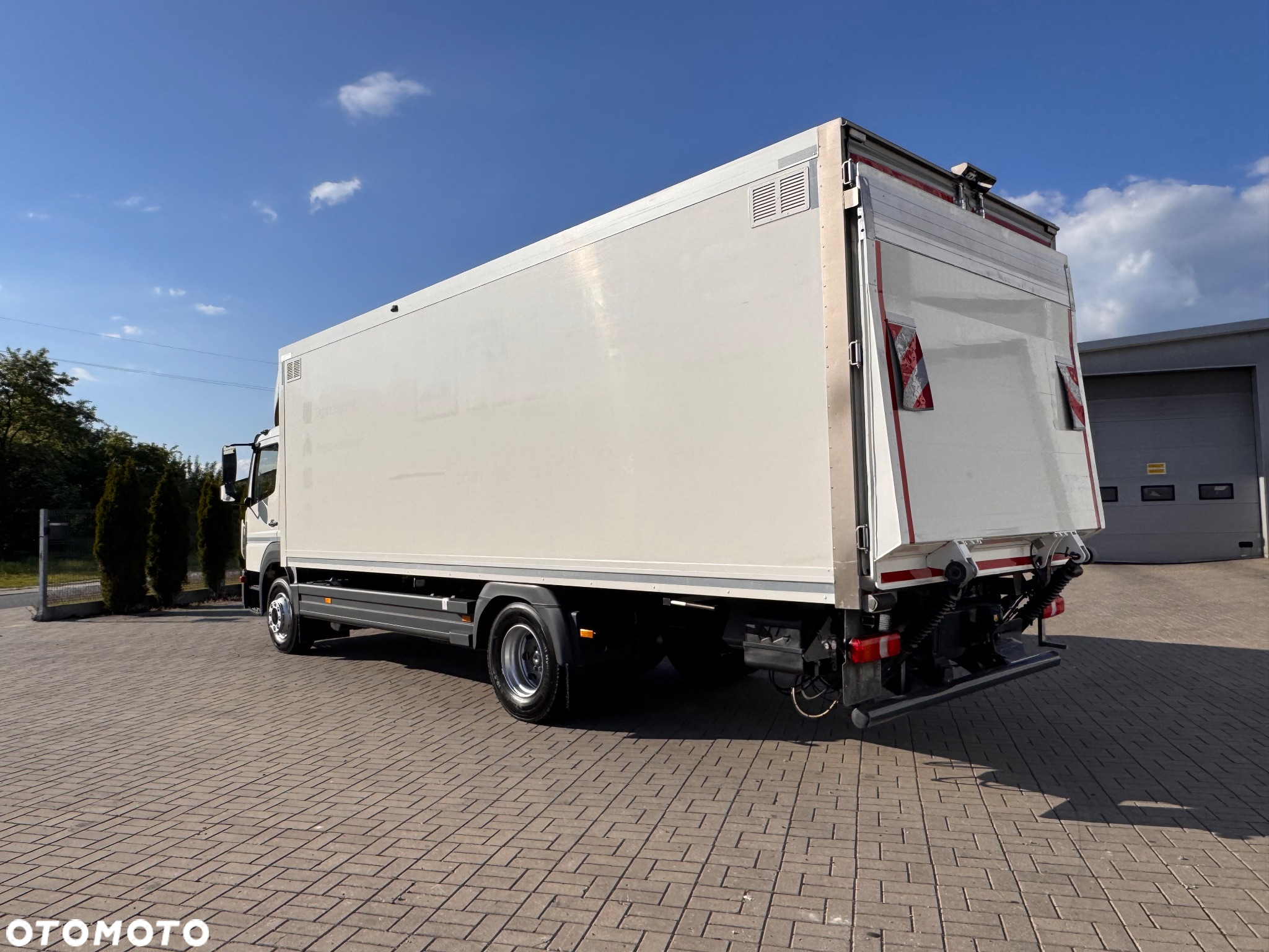 Mercedes-Benz ATEGO - 16