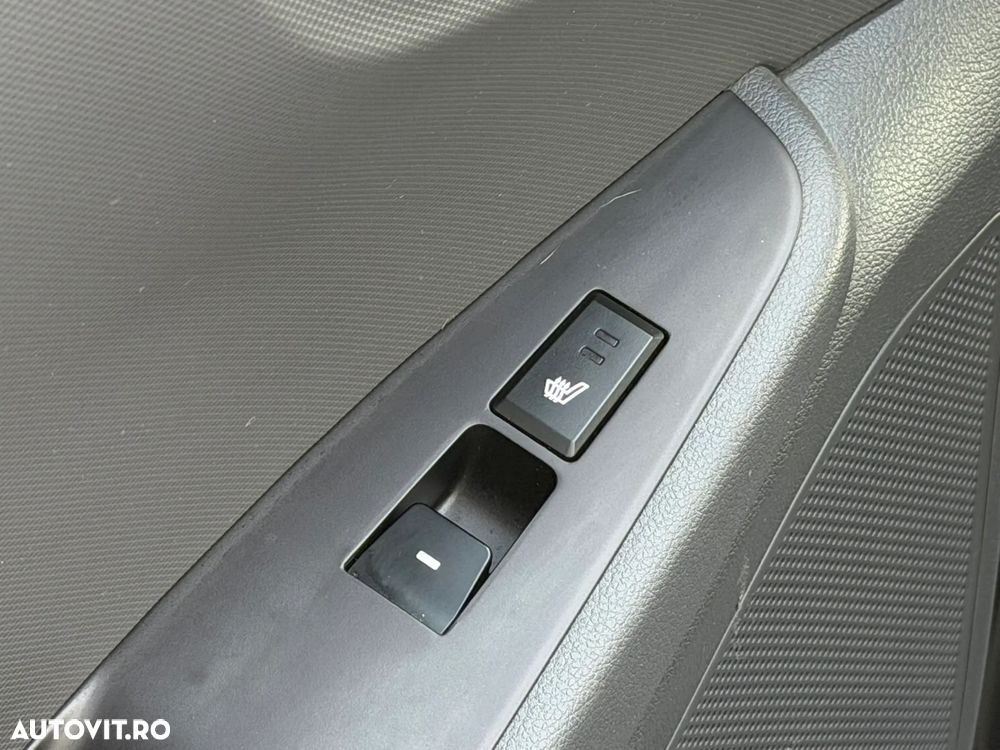 Hyundai IONIQ - 38