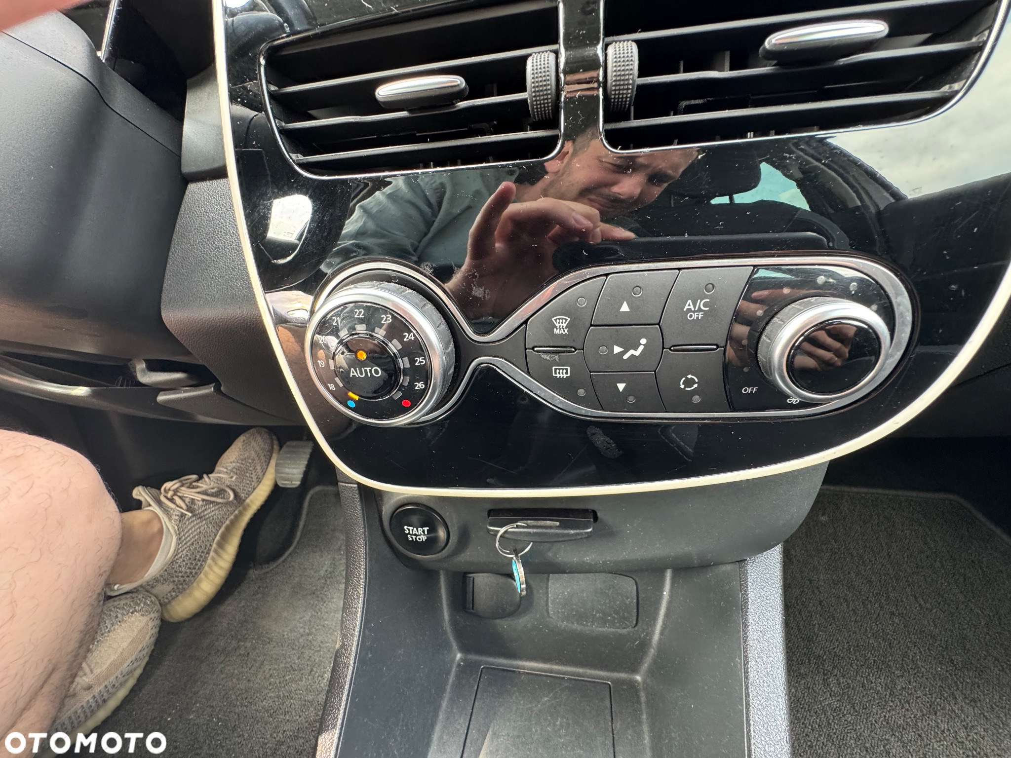 Renault Clio (Energy) dCi 90 Start & Stop LIMITED - 10