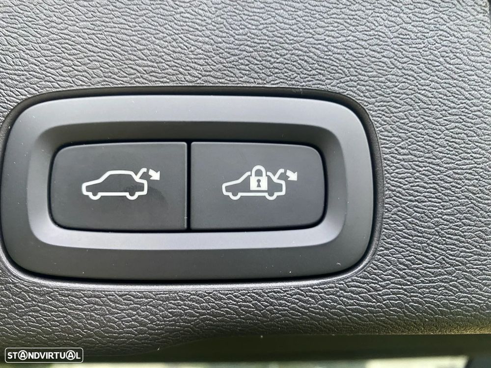 Volvo XC 60 2.0 T6 PHEV Inscription Expression AWD - 25
