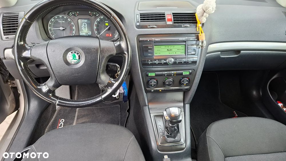 Skoda Octavia 1.9 TDI Ambiente DSG - 6