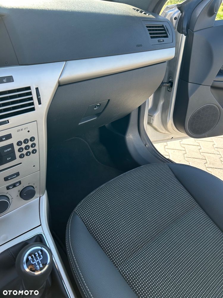 Opel Astra 1.6 Cosmo - 25