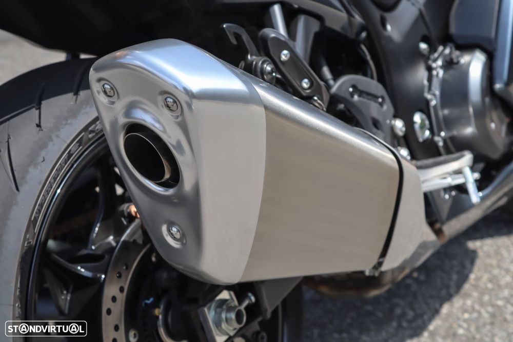 Suzuki Hayabusa Gsx -R 1300 - 13