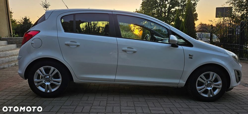 Opel Corsa 1.4 16V 150 Jahre - 22
