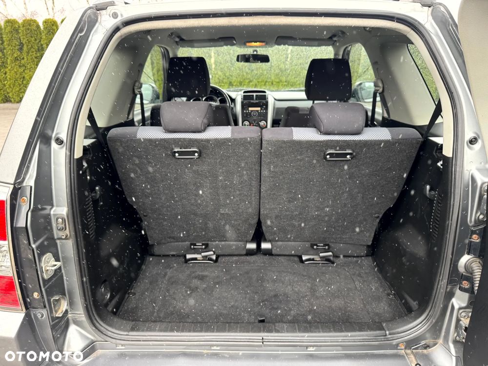 Suzuki Grand Vitara 1.6 - 12