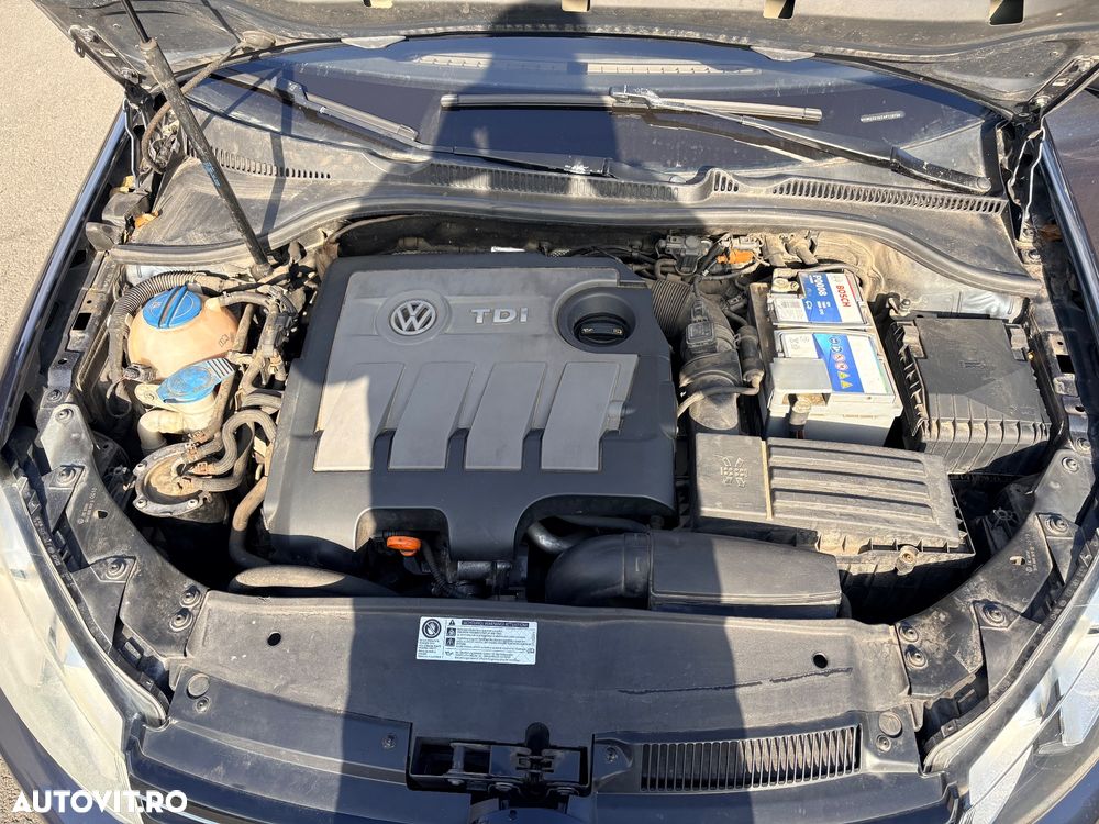 Volkswagen Golf - 10