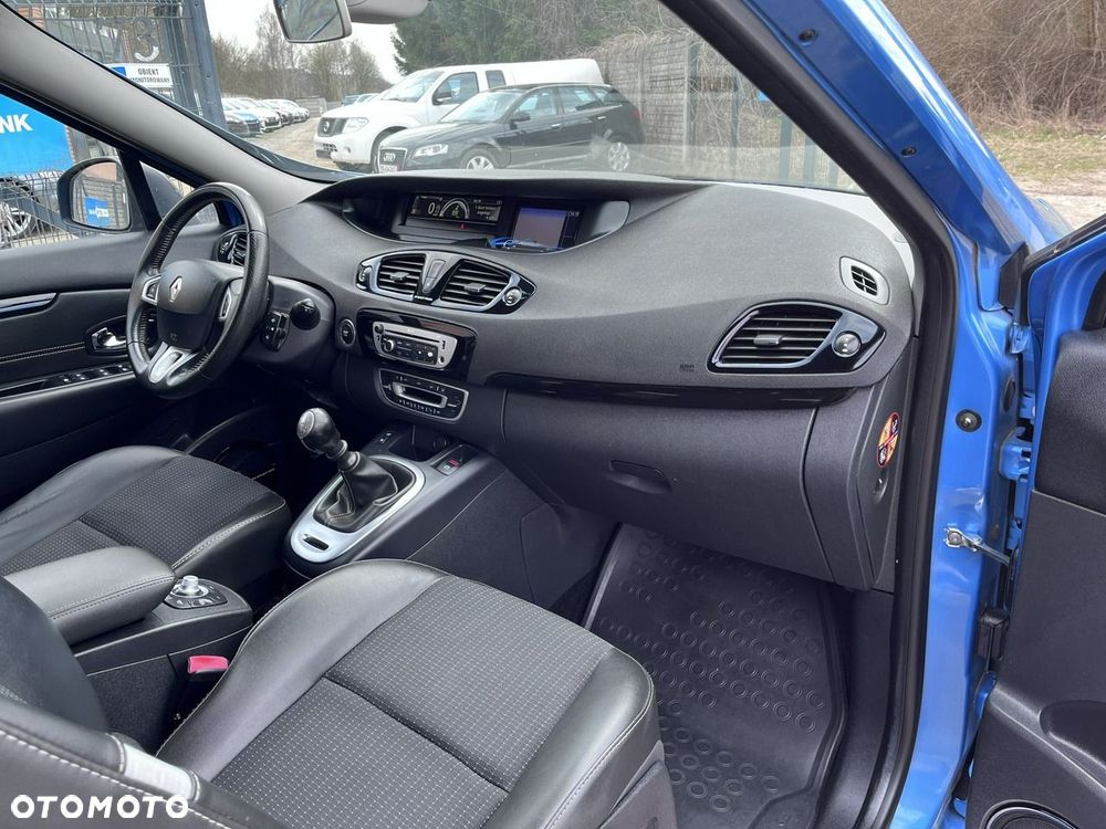 Renault Grand Scenic - 16